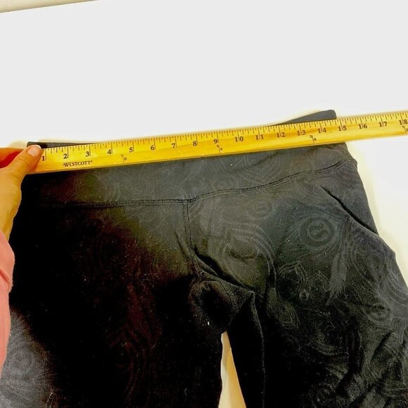 Lululemon Womens Yoga Workout Cropped Leggings Black 10 Logo Print Feather - Picture 5 of 8